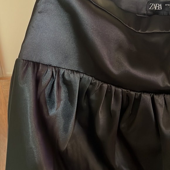 Zara satin puffed mini skirt size XL - Picture 3 of 4